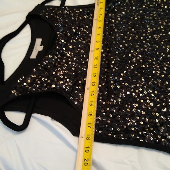 Ann Taylor Loft Black sequin sleeveless blouse. Size Medium. - Picture 6 of 8